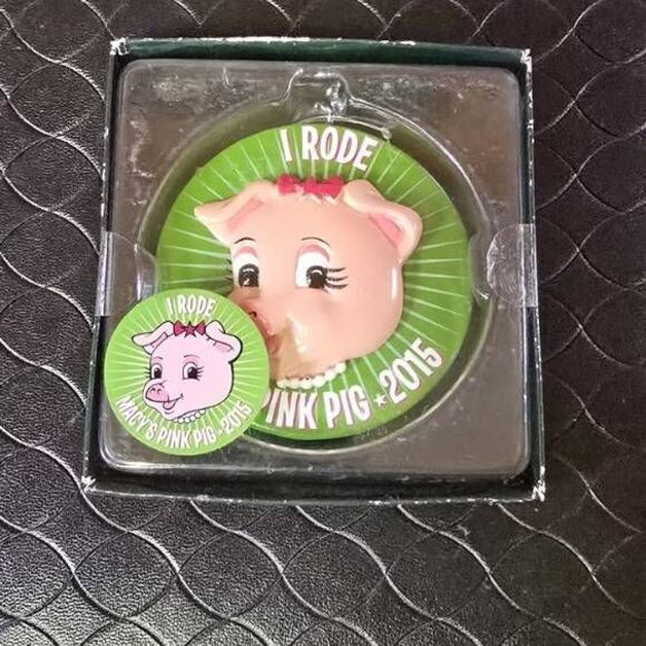 Rare Macy's 2015 Pink Pig Ornament - Picture 1 of 6